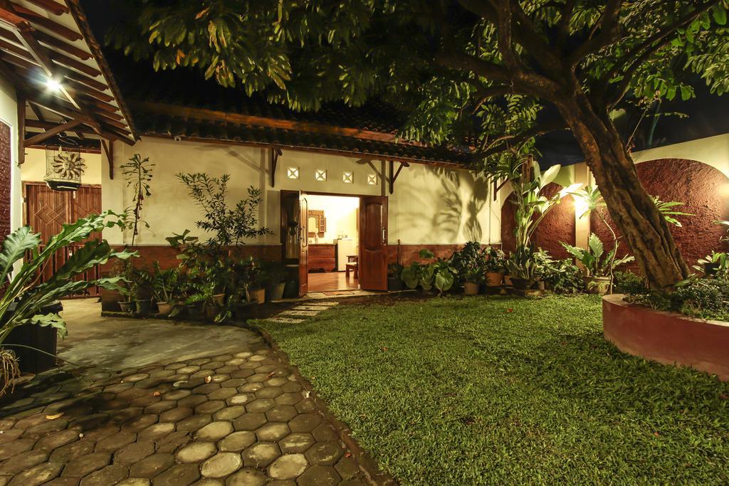 Griya Langen Guesthouse Yogyakarta Exterior photo
